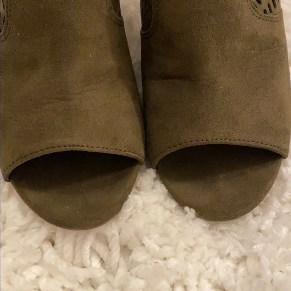 Open Toe Booties - Picture 4 of 7